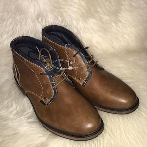 Izod memory foam chukka boots